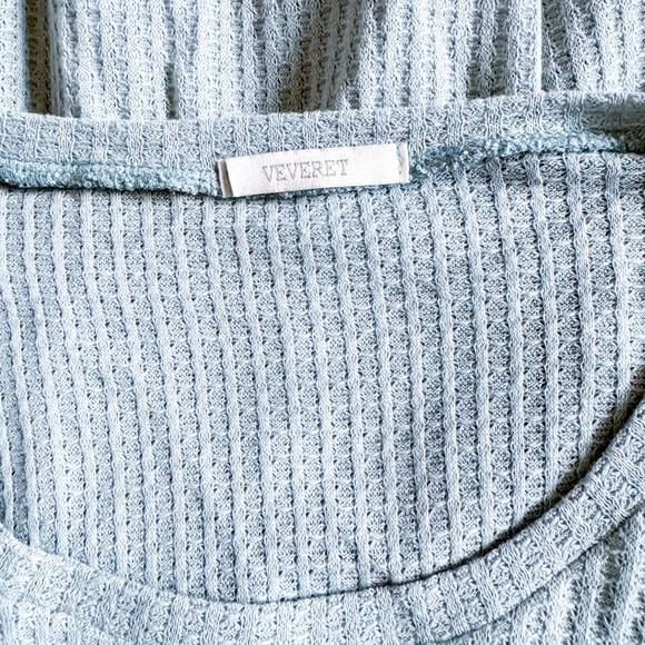 Veveret Waffle Knit Peplum - Picture 6 of 6